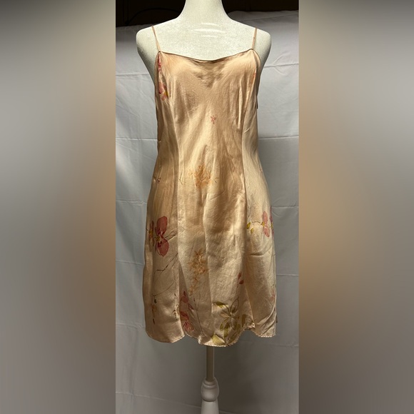 Victoria's Secret 100% Silk Negligee Cream Floral - Picture 2 of 3